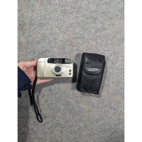 Samsung Maxima 20S.Point & Shoot Film CAMERA with case - Tested, Turns On - Picture 1 of 7